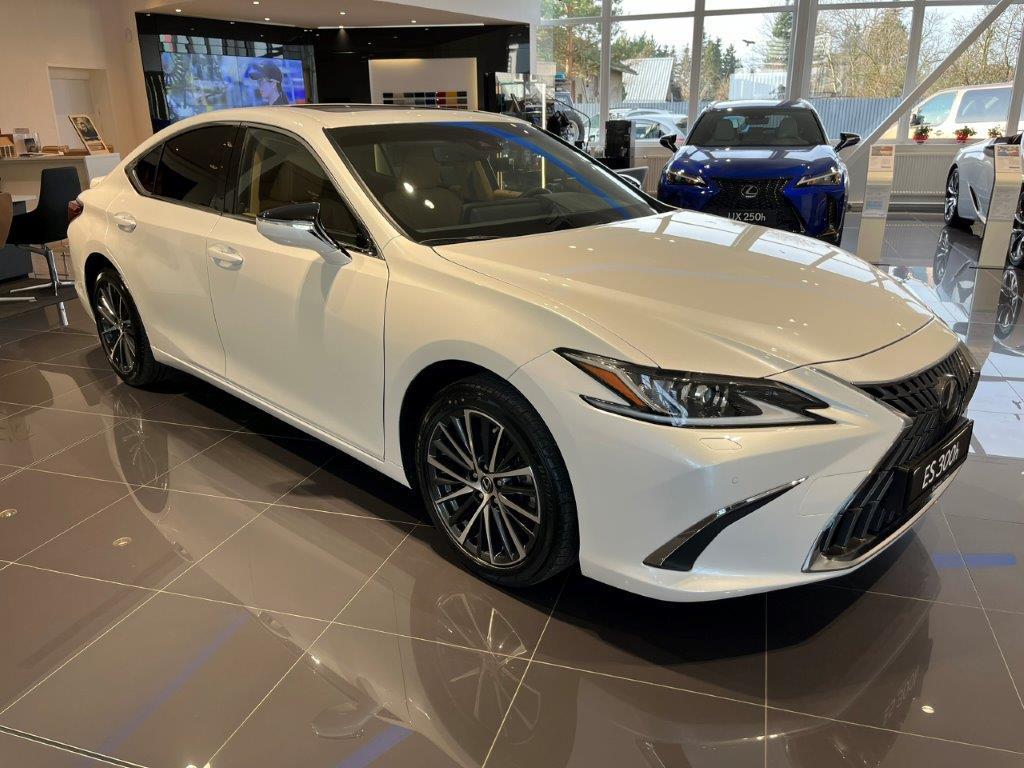 Lexus ES 300h  BUSINESS EDITION
