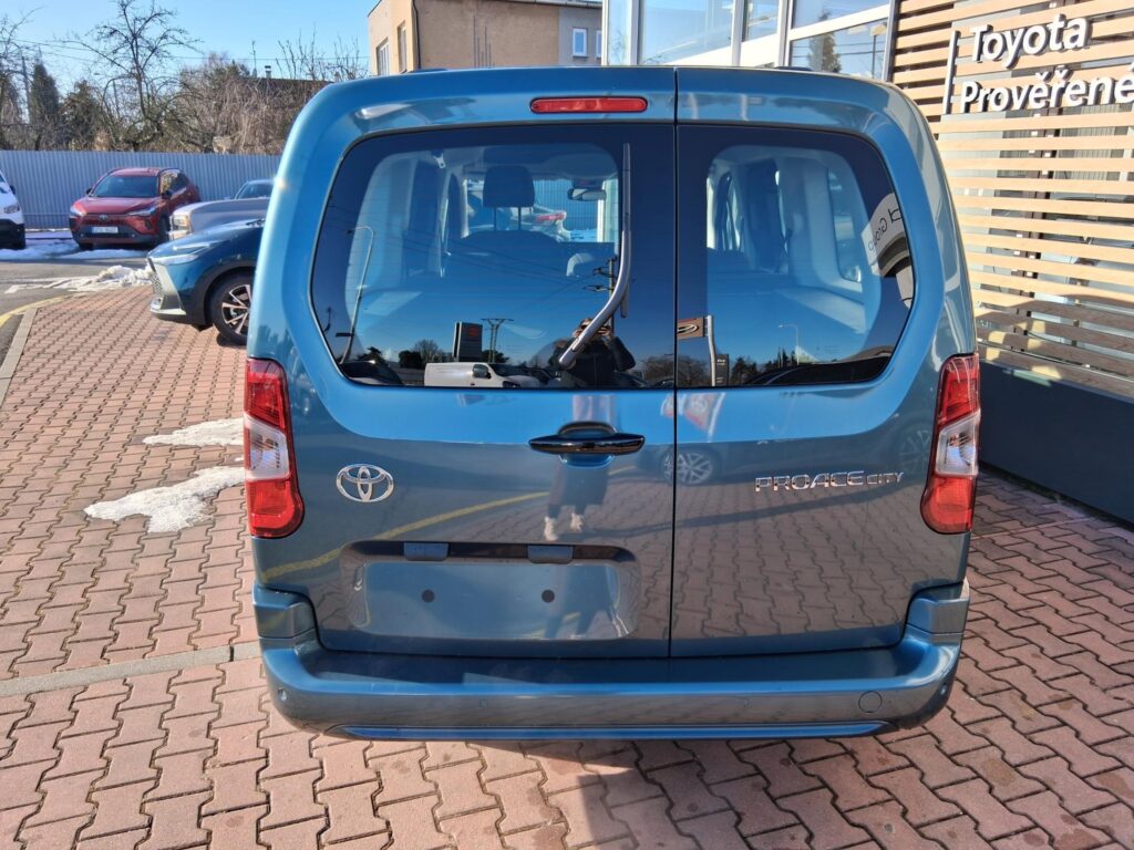 Toyota Proace City Verso  1,5D 8AT 130K BUSINESS