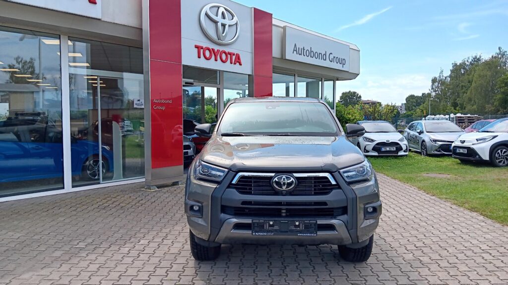 Toyota Hilux  2.8 6AT - Invincible Hybrid 48V