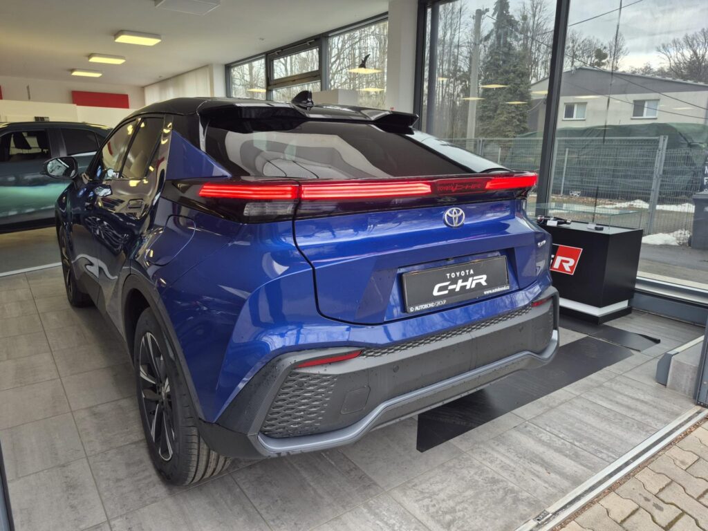 Toyota C-HR  Style 1.8 Hybrid (140 k)