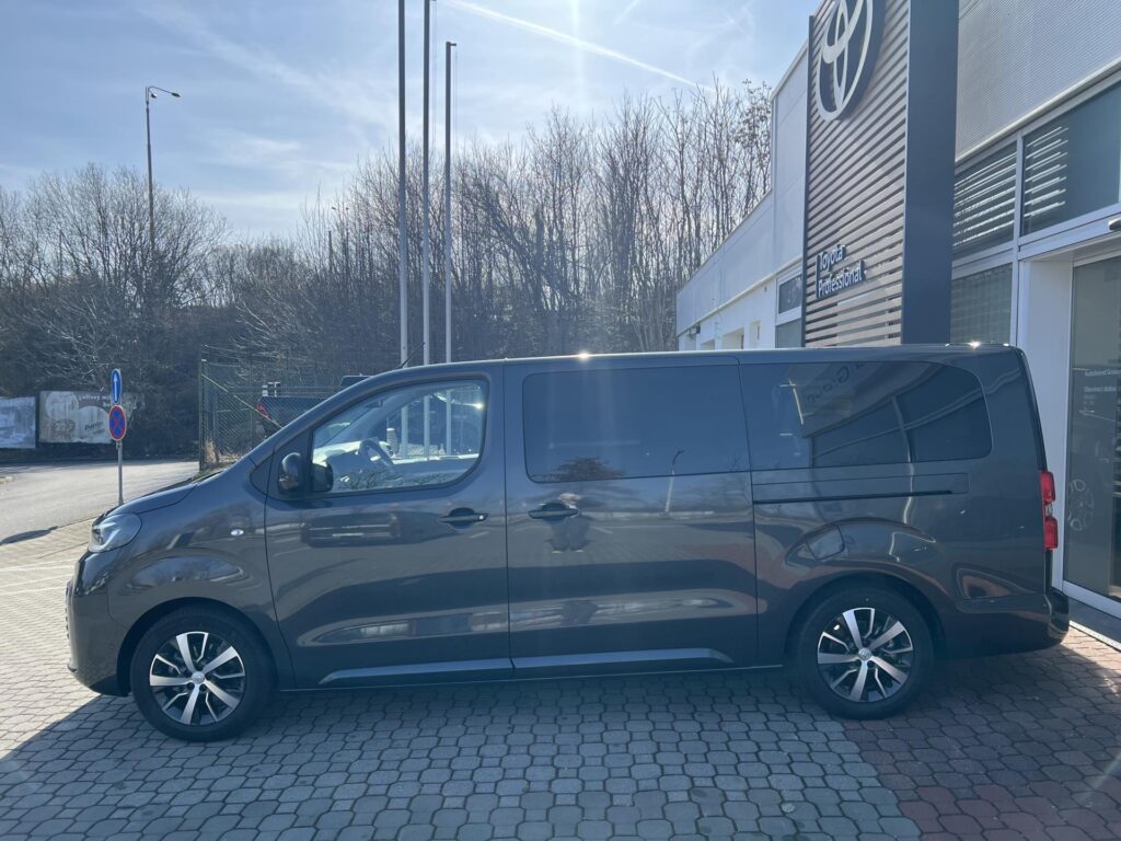 Toyota Proace Verso  2.0D 8AT Family 8S CAMPING