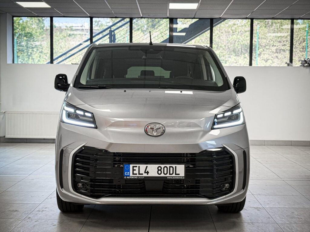 Toyota Proace Verso  8 míst, BEV , E-Toggle, Family