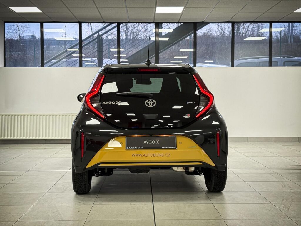 Toyota Aygo X  1.5 Hybrid, e-CVT, GR SPORT