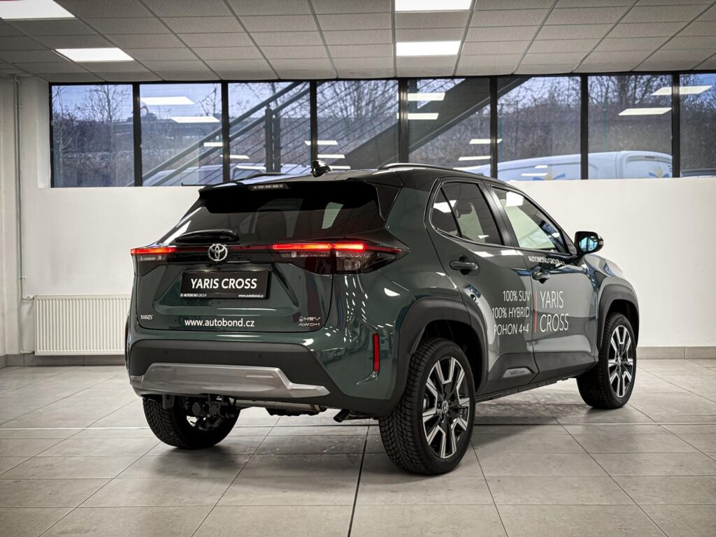 Toyota Yaris Cross  SUV, 1.5 Hybrid e-CVT (4x4) Executive