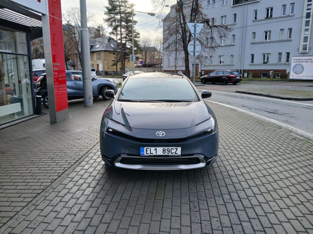 Toyota Prius  Plug-in 2.0L PHEV Executive