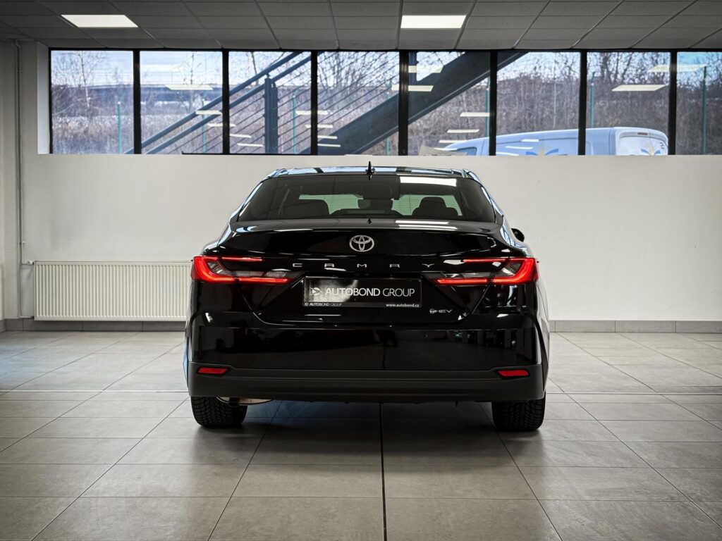 Toyota Camry  2.5 Hybrid, CVT, Executive