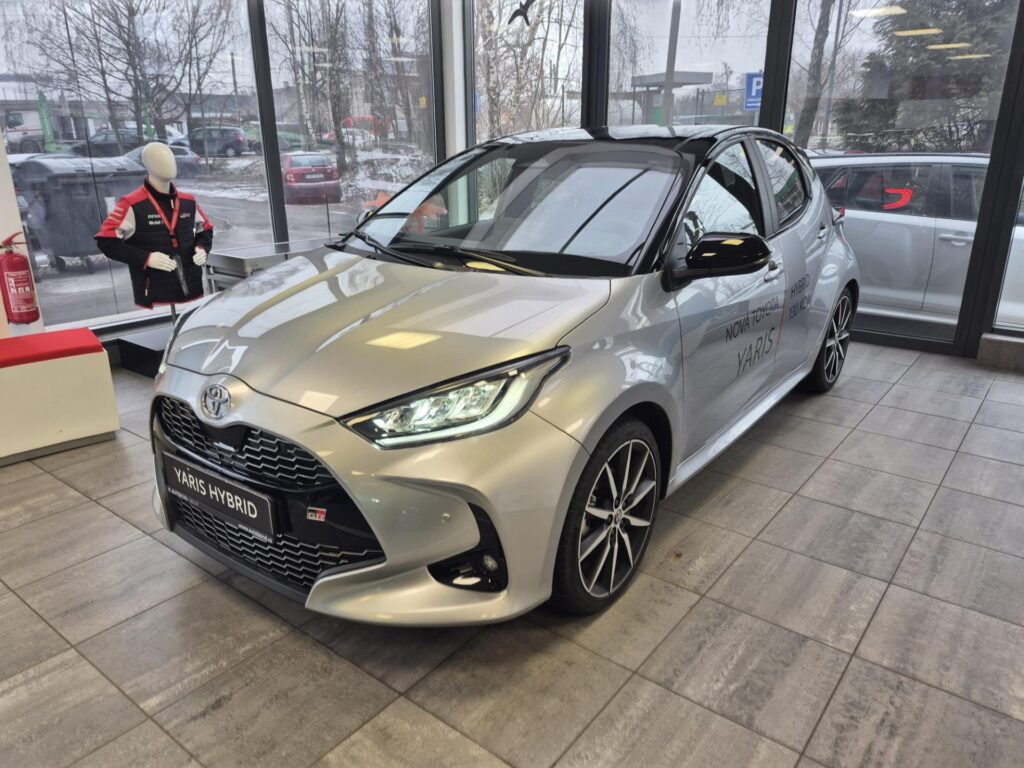 Toyota Yaris  GR Sport VIP 1.5 Hybrid (130 k)