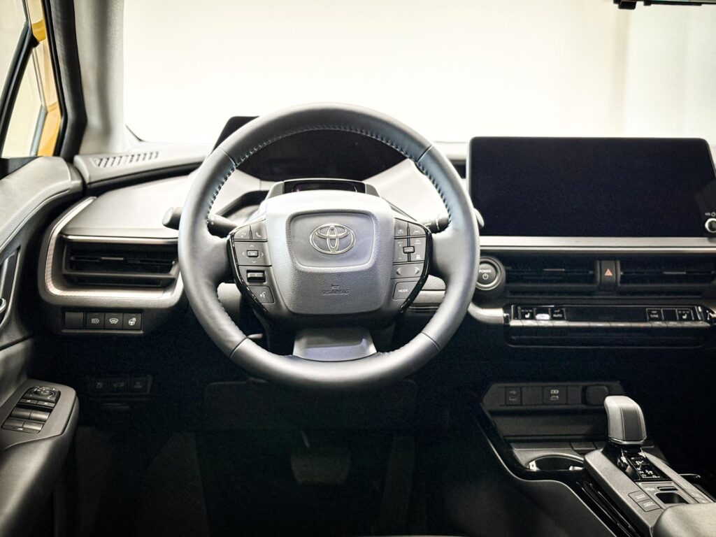 Toyota Prius  2.0  e-CVT Plug-in Hybrid