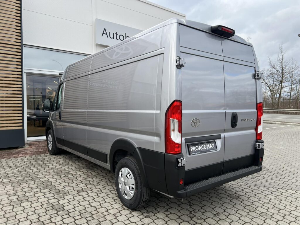 Toyota Proace Max  2.2 D 140 HP 6MT L3H2 Comfort