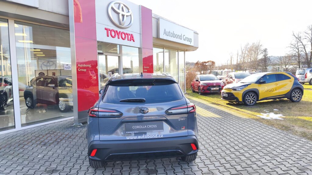 Toyota Corolla Cross  2.0 HEV 4X4 - GR SPORT VIP