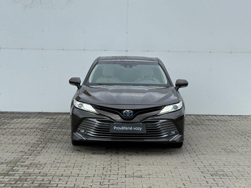 Toyota Camry  2.5 e-CVT HSD Executive