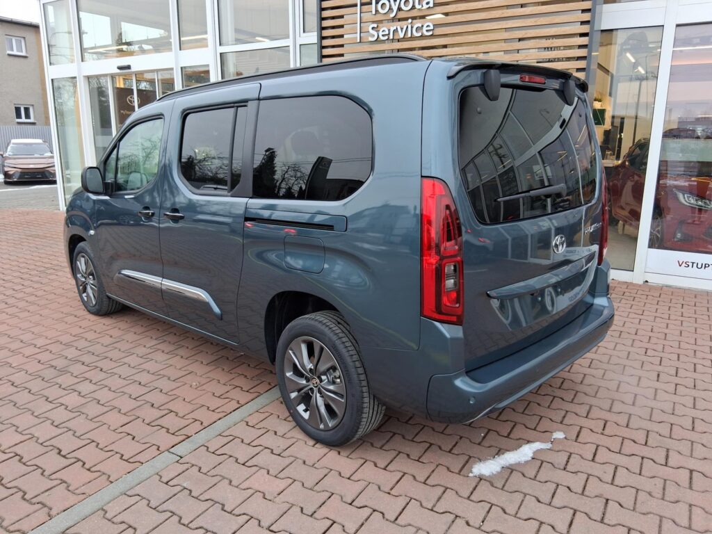 Toyota Proace City Verso  1,5D 8AT FAMILY 7 MÍST