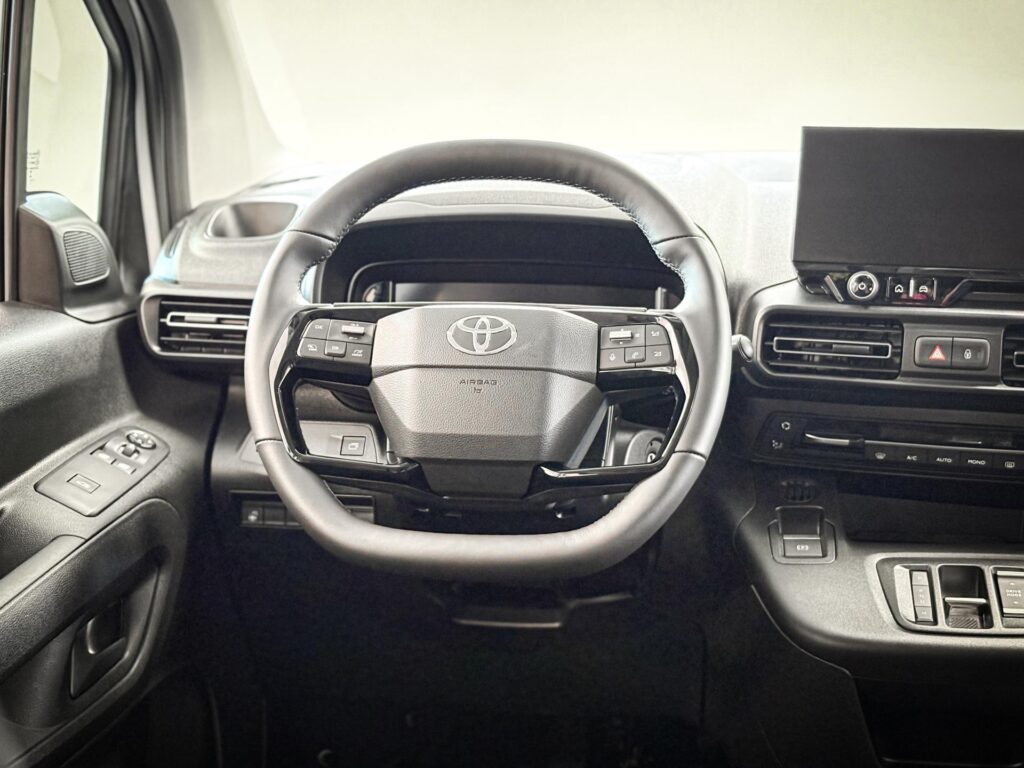 Toyota ProAce  CrewCab Long, 1.5L Diesel, 8 st.