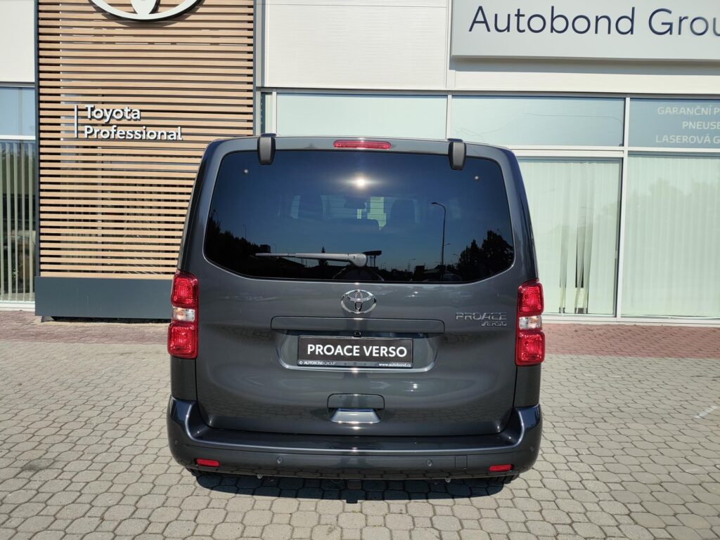 Toyota Proace Verso  2.0D 6MT Family 8S Webasto + tažné