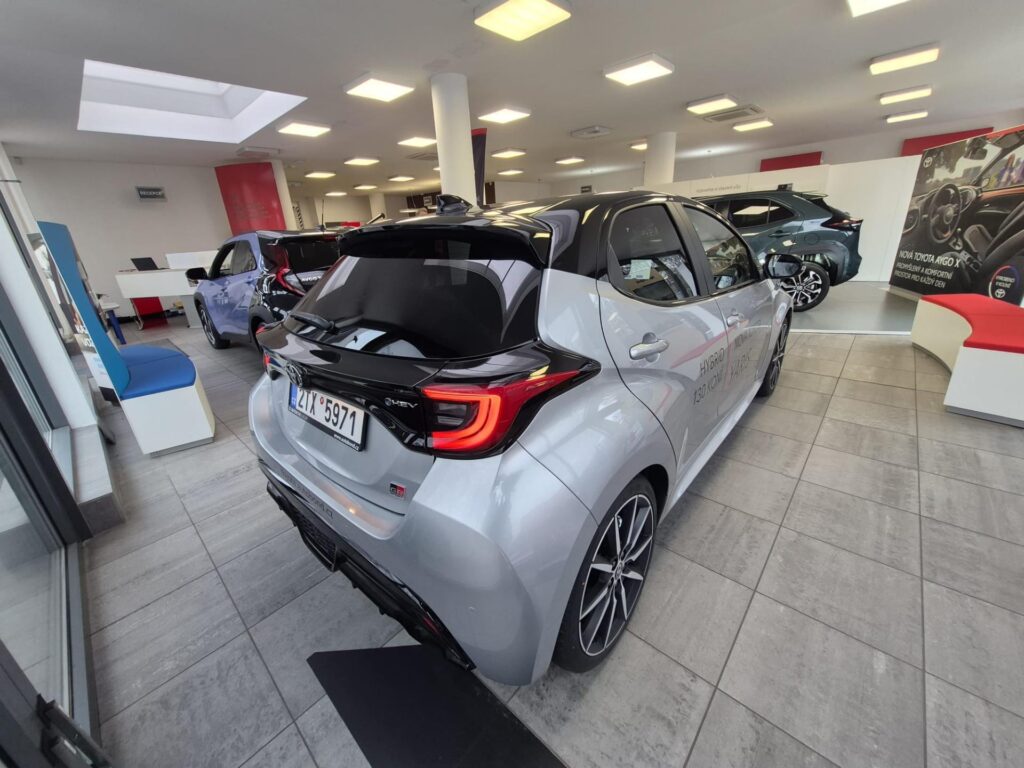 Toyota Yaris  GR Sport VIP 1.5 Hybrid (130 k)