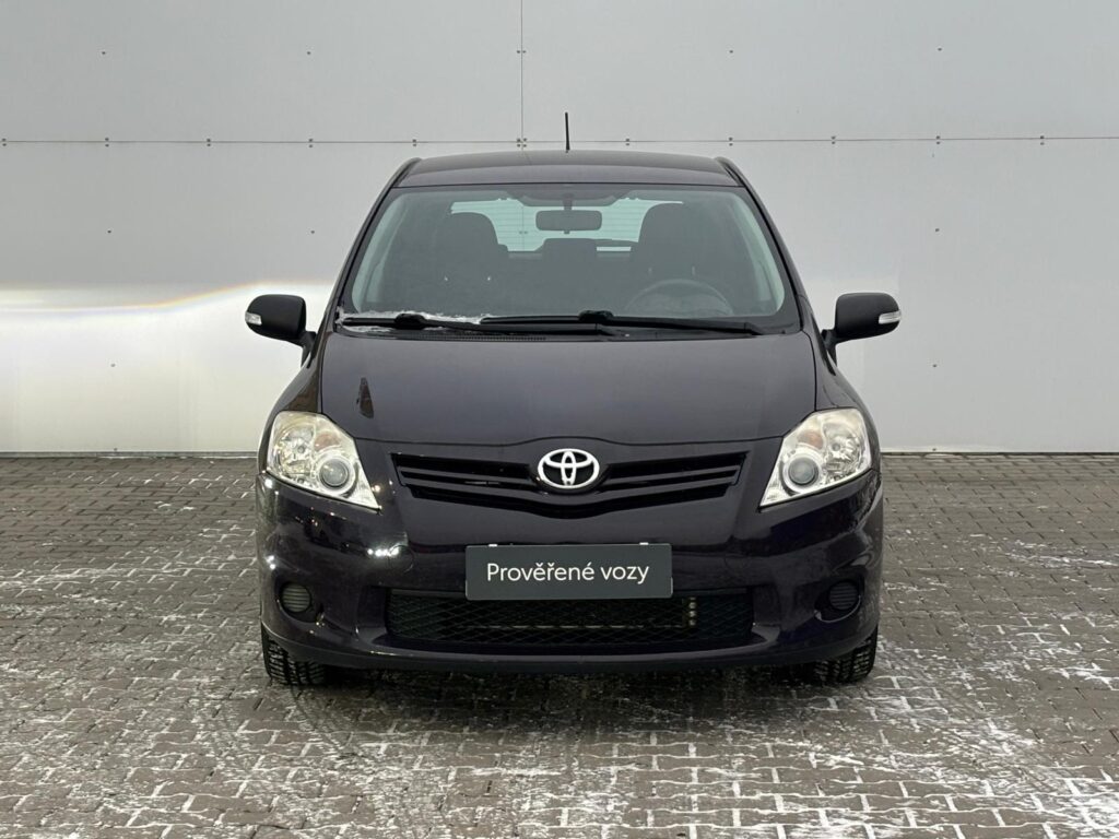 Toyota Auris  1.33 VVT-i Terra Cool