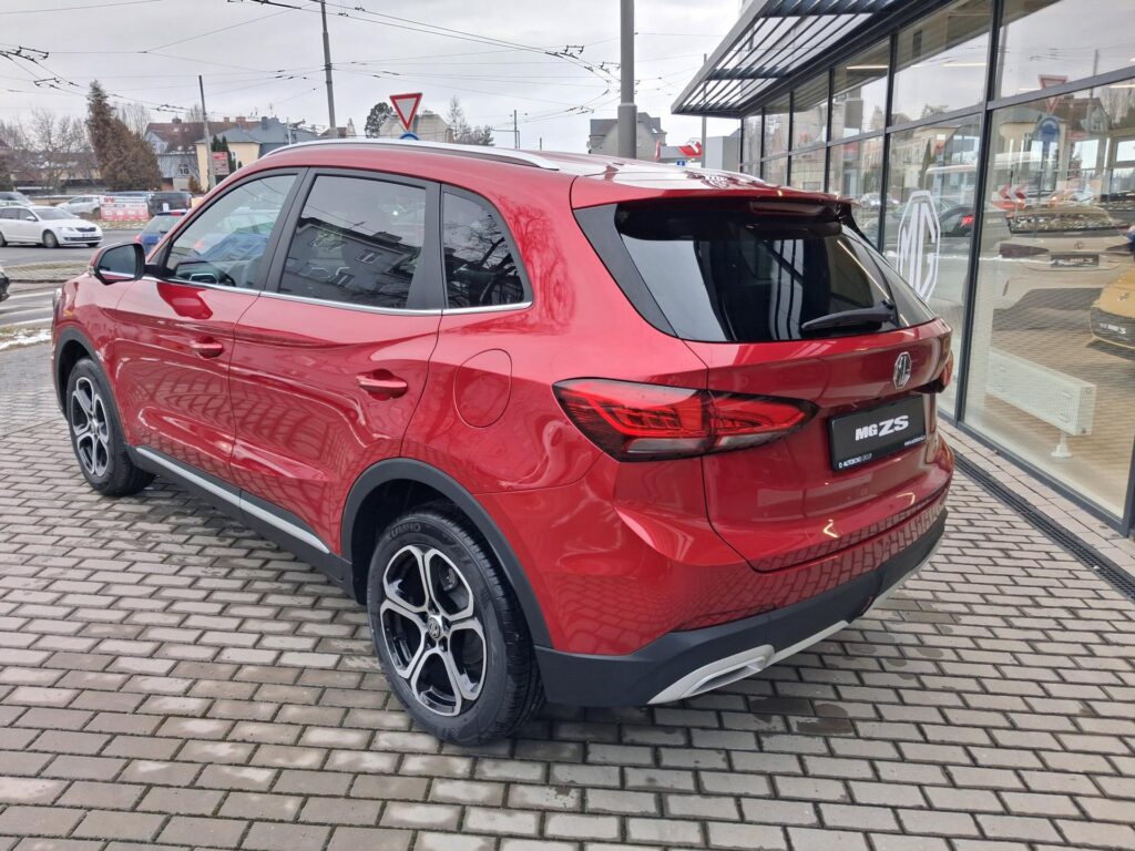 MG ZS  ELEGANCE 1.5 85kW 5MT
