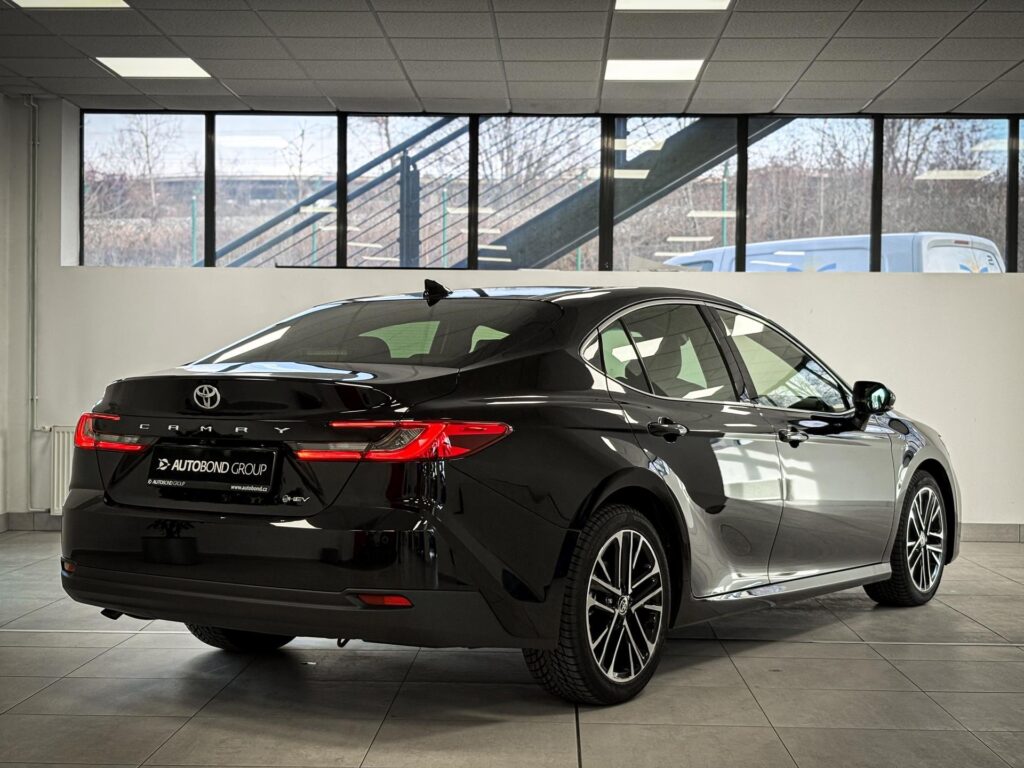 Toyota Camry  2.5 Hybrid, CVT, Executive