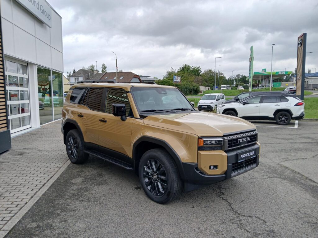 Toyota Land Cruiser  2.8D 8AT Executive