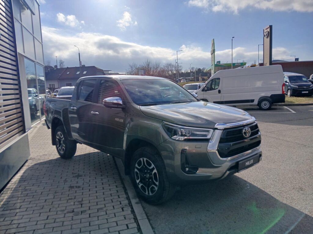 Toyota Hilux  2.8 D 6st. Automat Executive