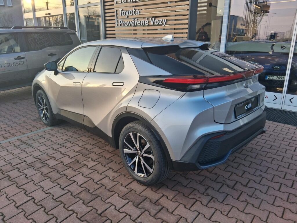 Toyota C-HR  2,0 PHEV 4X2 STYLE