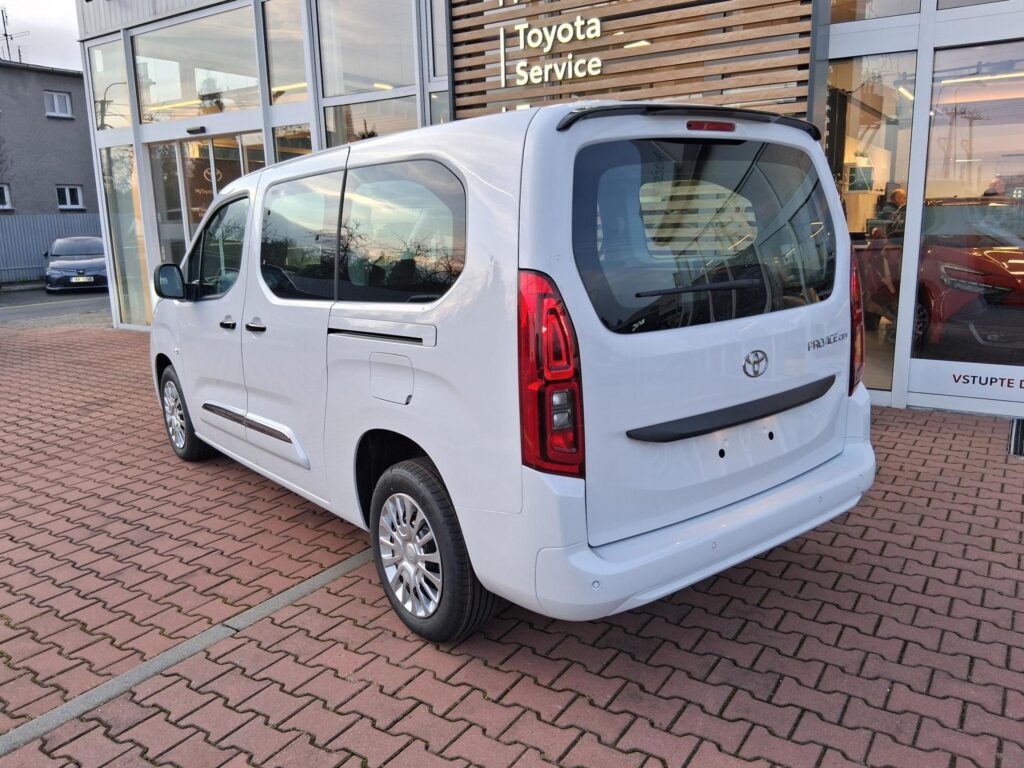 Toyota Proace City Verso  1,5 D 100K BUSINESS