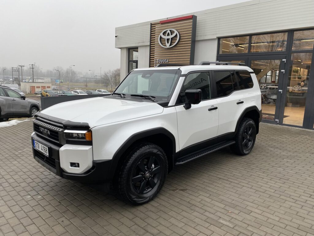 Toyota Land Cruiser  2.8 MHEV EXECUTIVE, tažné, sada kol