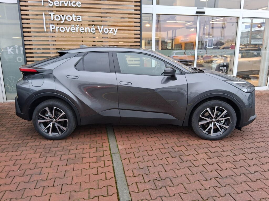 Toyota C-HR  2,0 PHEV 4X2 STYLE