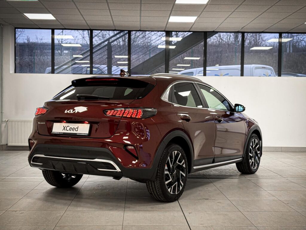KIA XCeed  1,6 T-GDi GPF 7DCT STEEL EDITION 132 KW