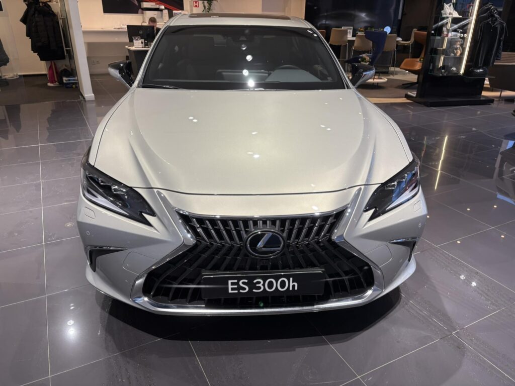 Lexus ES 300h  PRESTIGE TOP