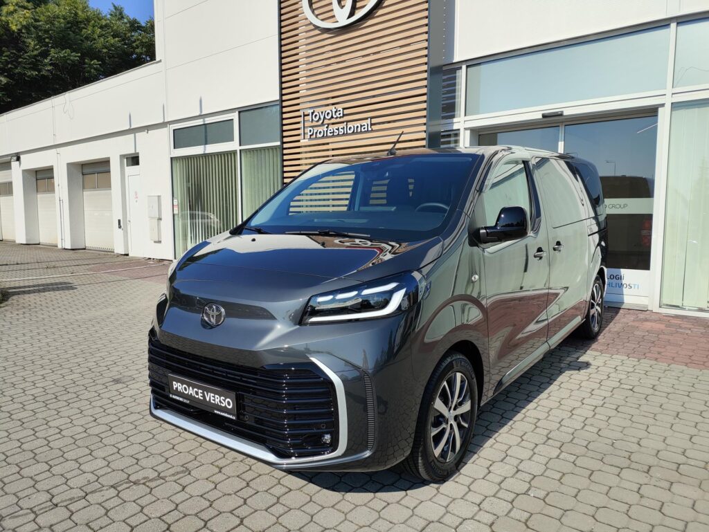 Toyota Proace Verso  2.0D 6MT Family 8S Webasto + tažné