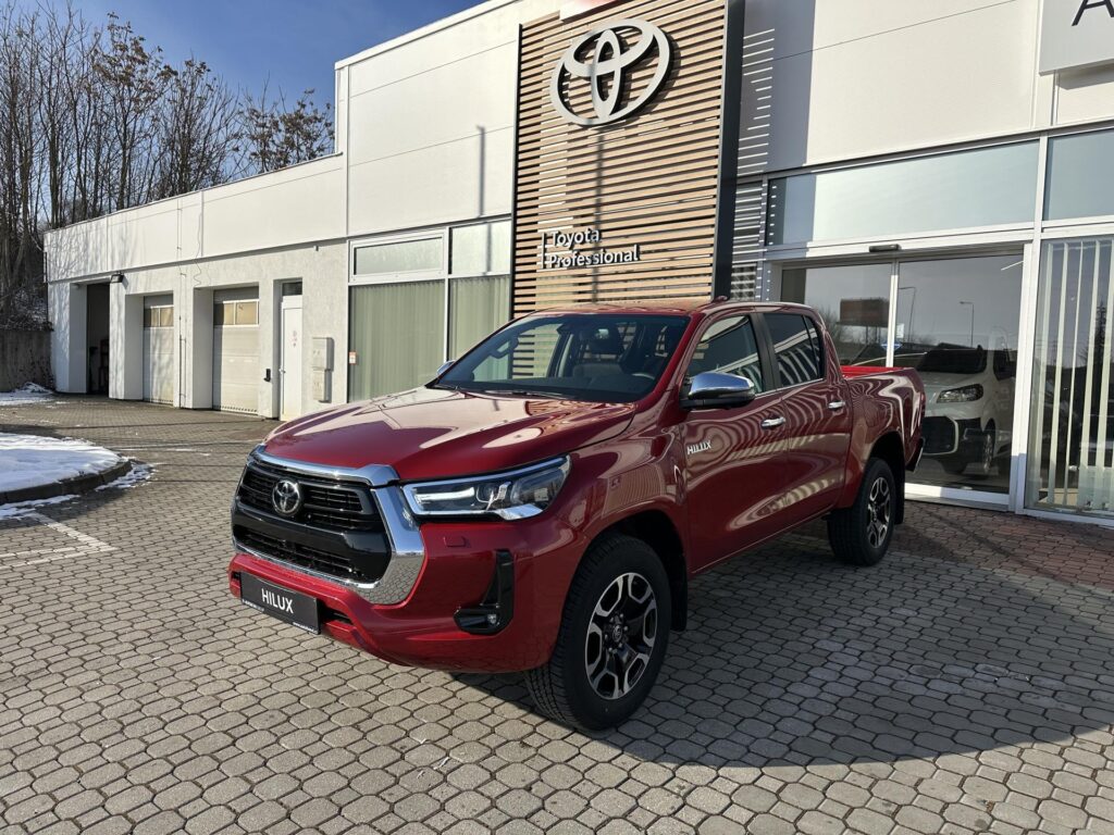 Toyota Hilux  Executive 2.8D 4D 204k 6AT 4X4 + Tažné zařízení