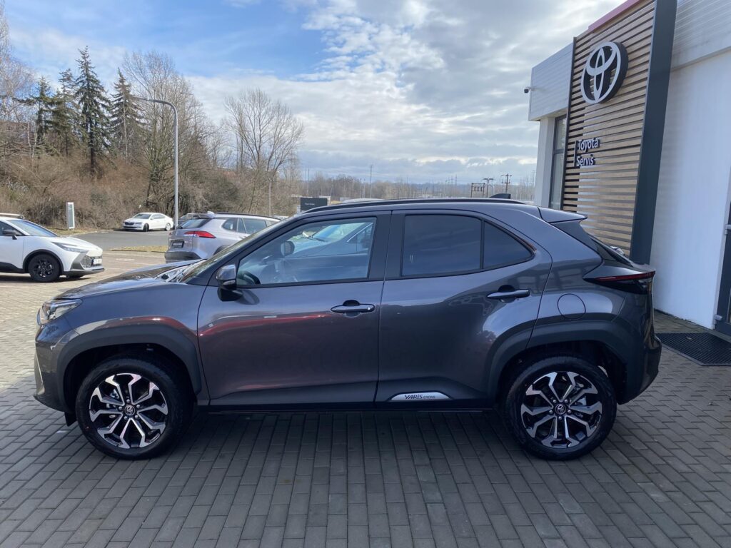 Toyota Yaris Cross  1.5 HEV 4x4 STYLE + tažné