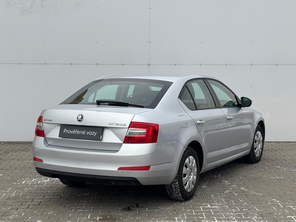 Škoda Octavia  1.6 TDI / 77 kW