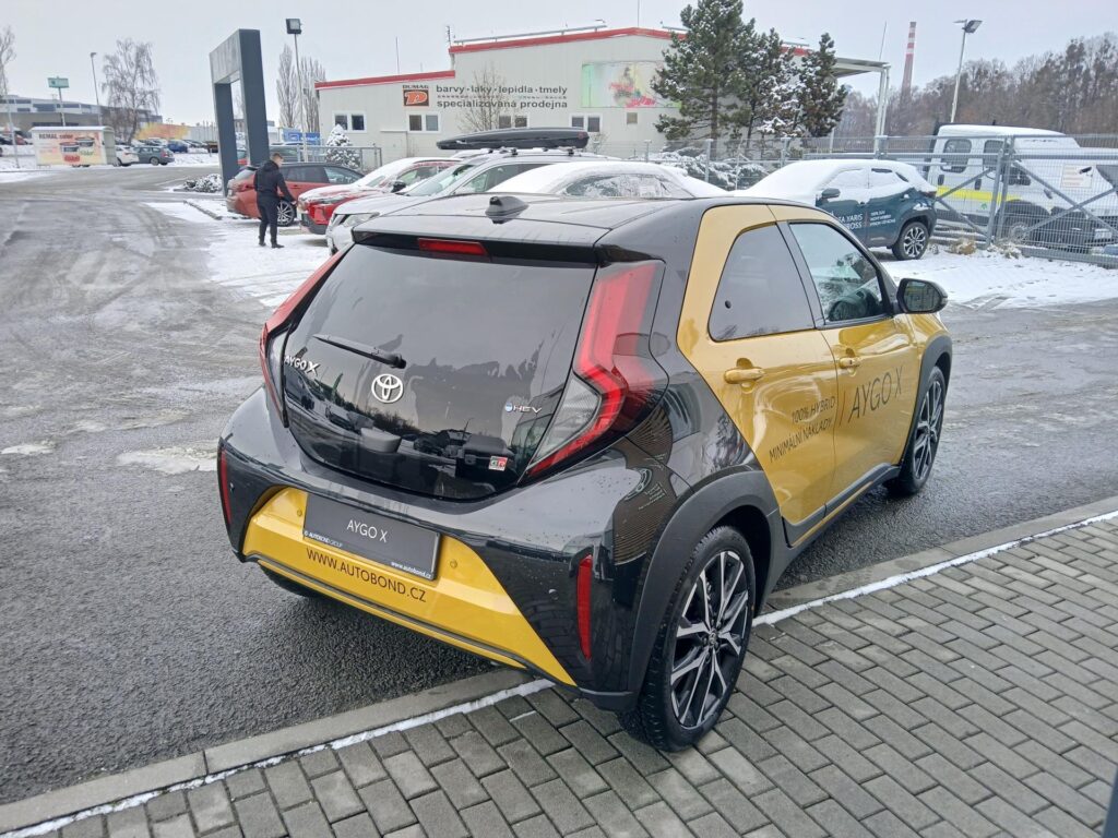 Toyota Aygo X  1,5 HEV 116k GR Sport