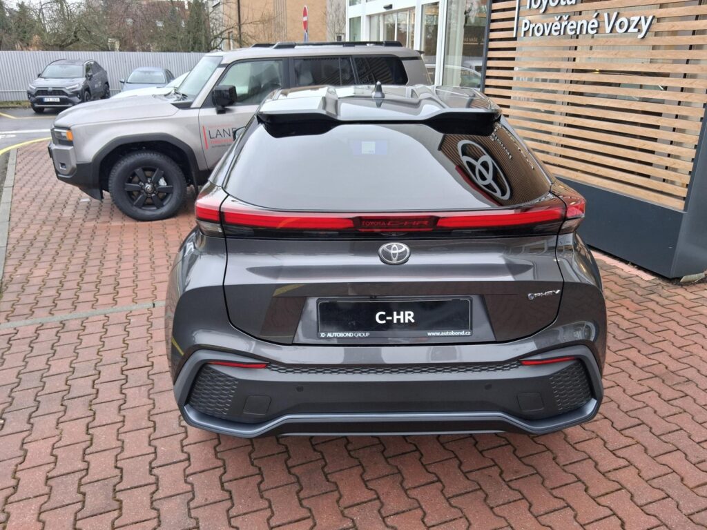 Toyota C-HR  2,0 PHEV 4X2 STYLE