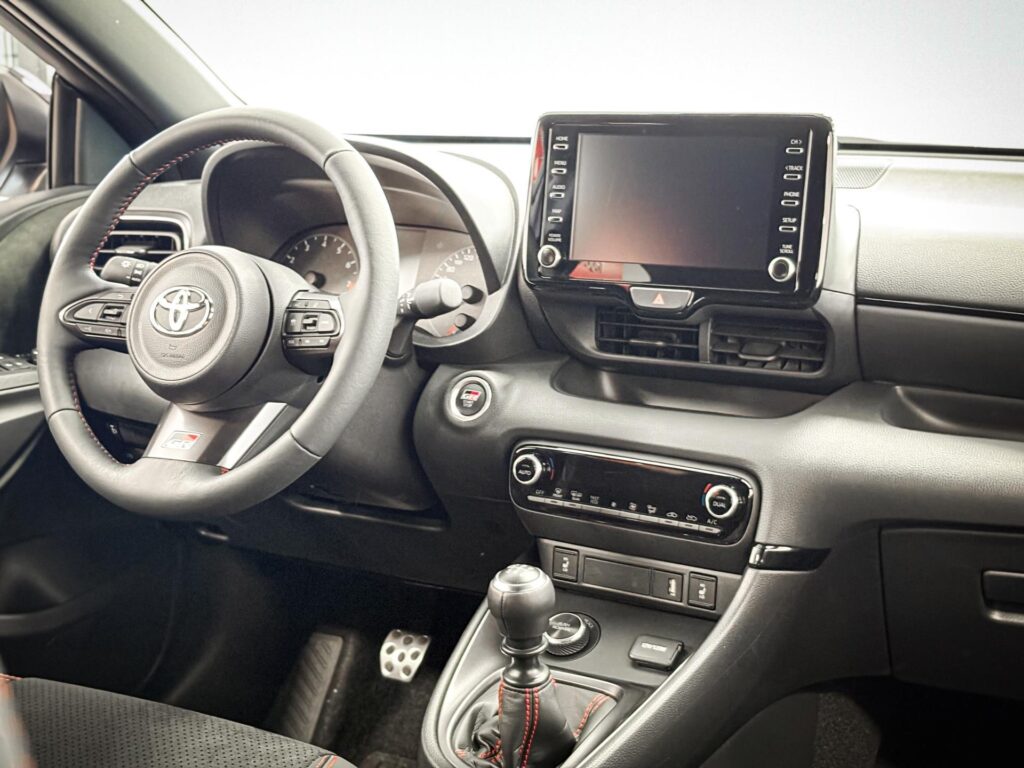 Toyota GR Yaris  1.6 6MT  Dynamic