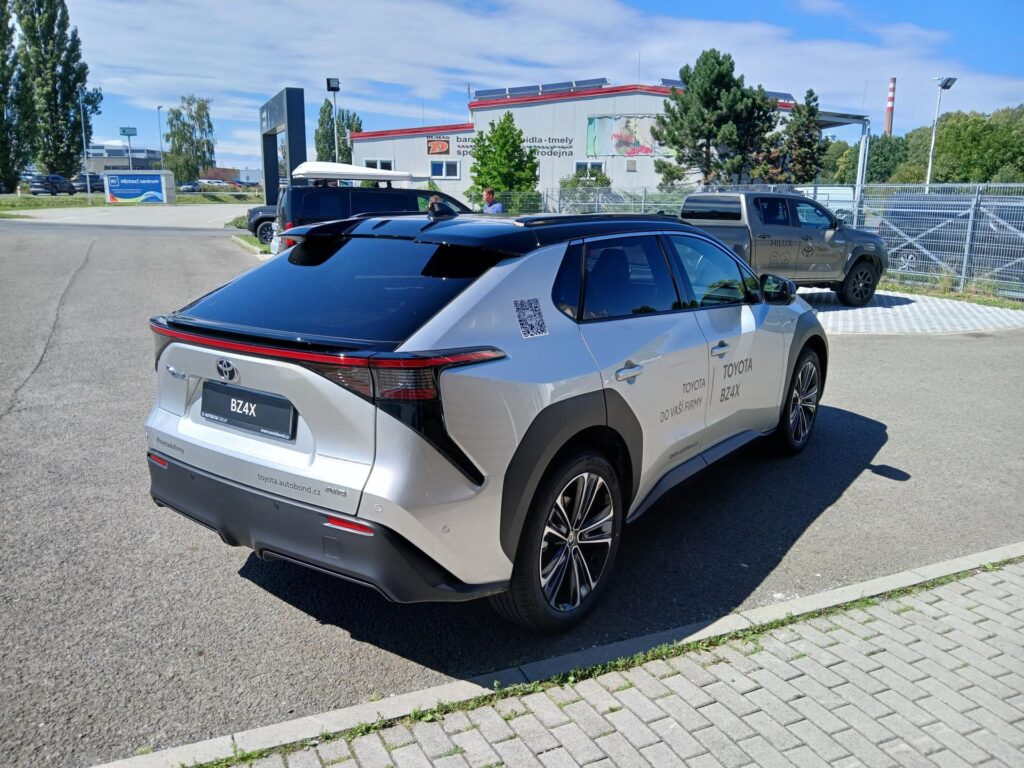 Toyota bZ4X  Electric Motor 4x4 Executive