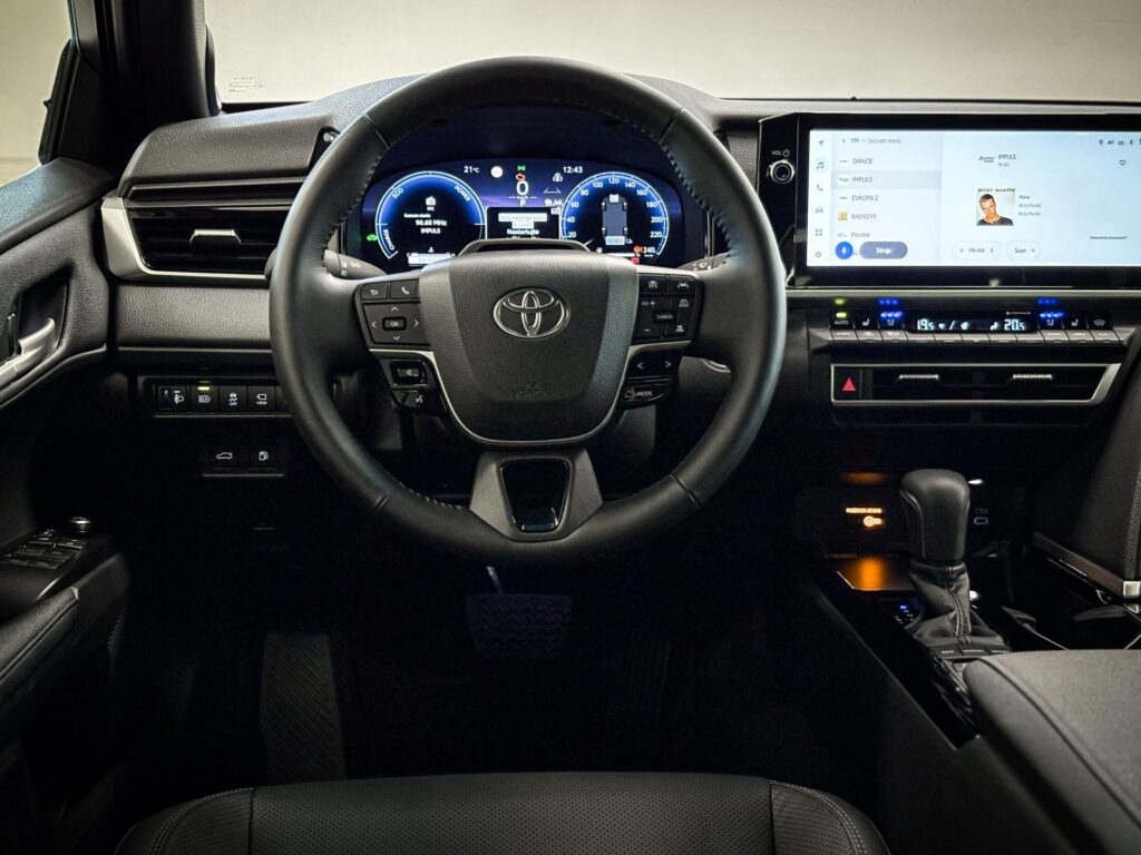 Toyota Camry  2.5 HEV Executive