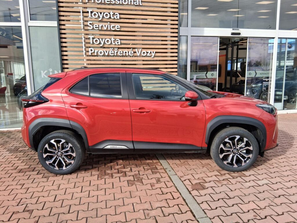Toyota Yaris Cross  1,5 HEV 130K 4X2 STYLE