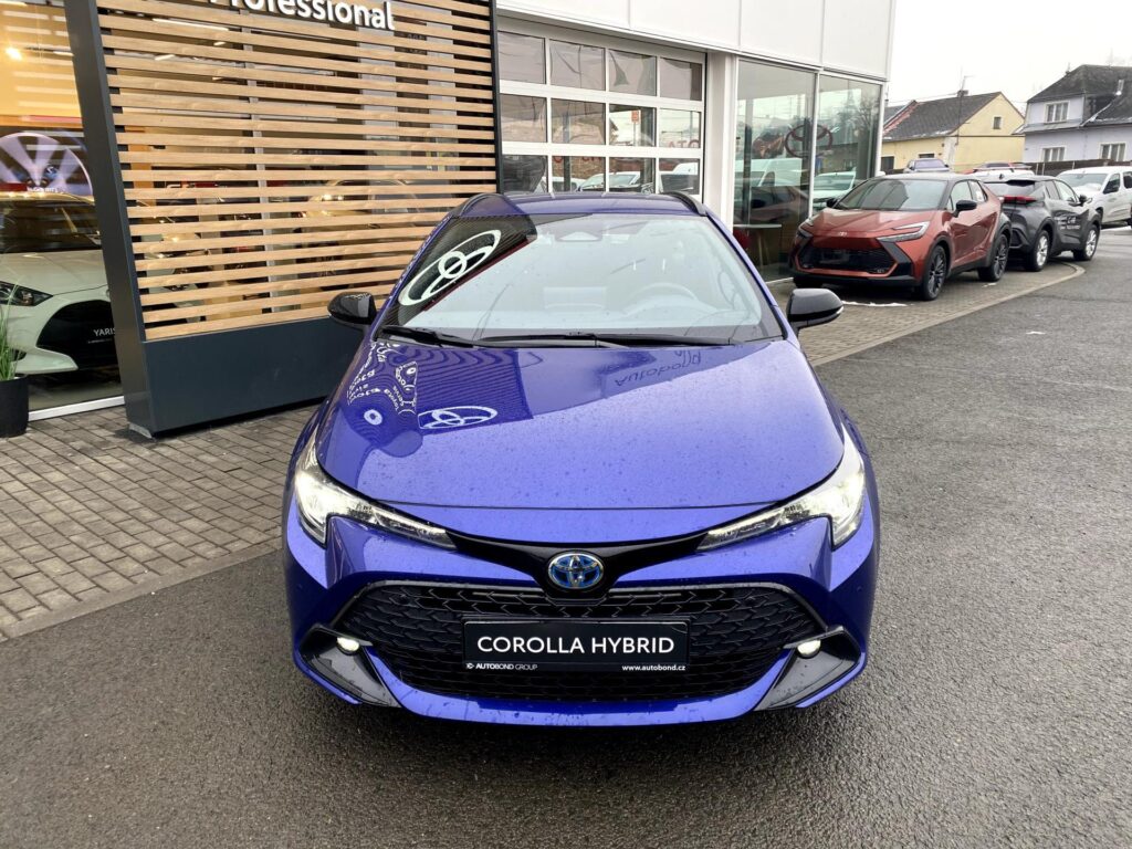 Toyota Corolla  1.8 HEV Comfort Tech + zimní kola