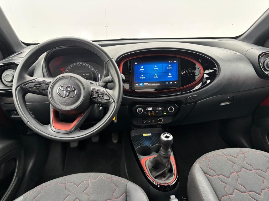 Toyota Aygo X  1.0 VVT-i Executive