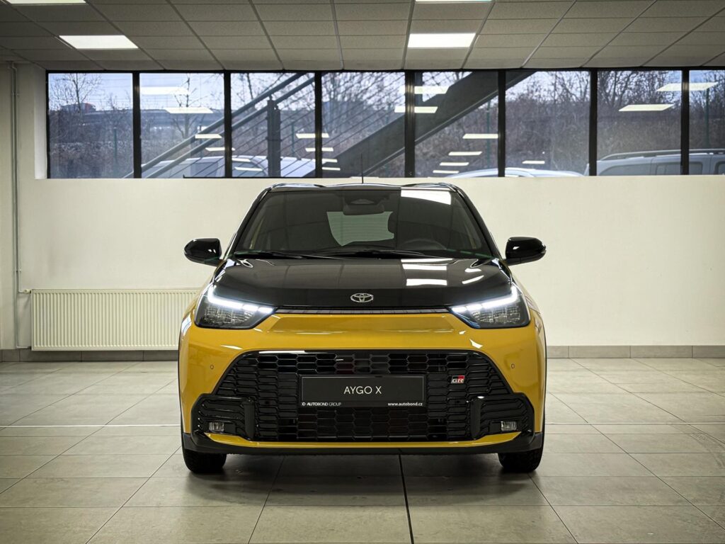 Toyota Aygo X  1.5 Hybrid, e-CVT, GR SPORT