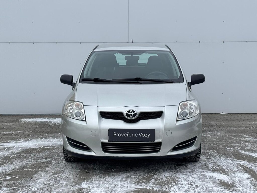 Toyota Auris  1.33 VVT-i Terra Cool
