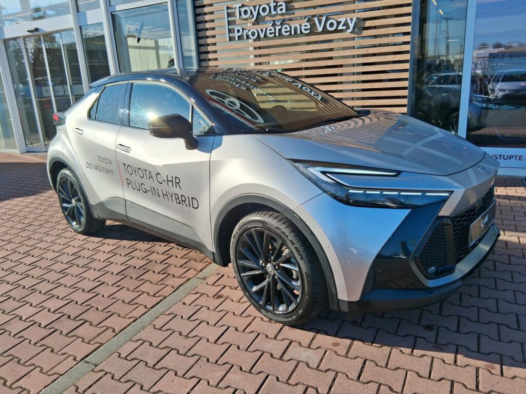 Toyota C-HR  2,0 PHEV 4X2 GR SPORT