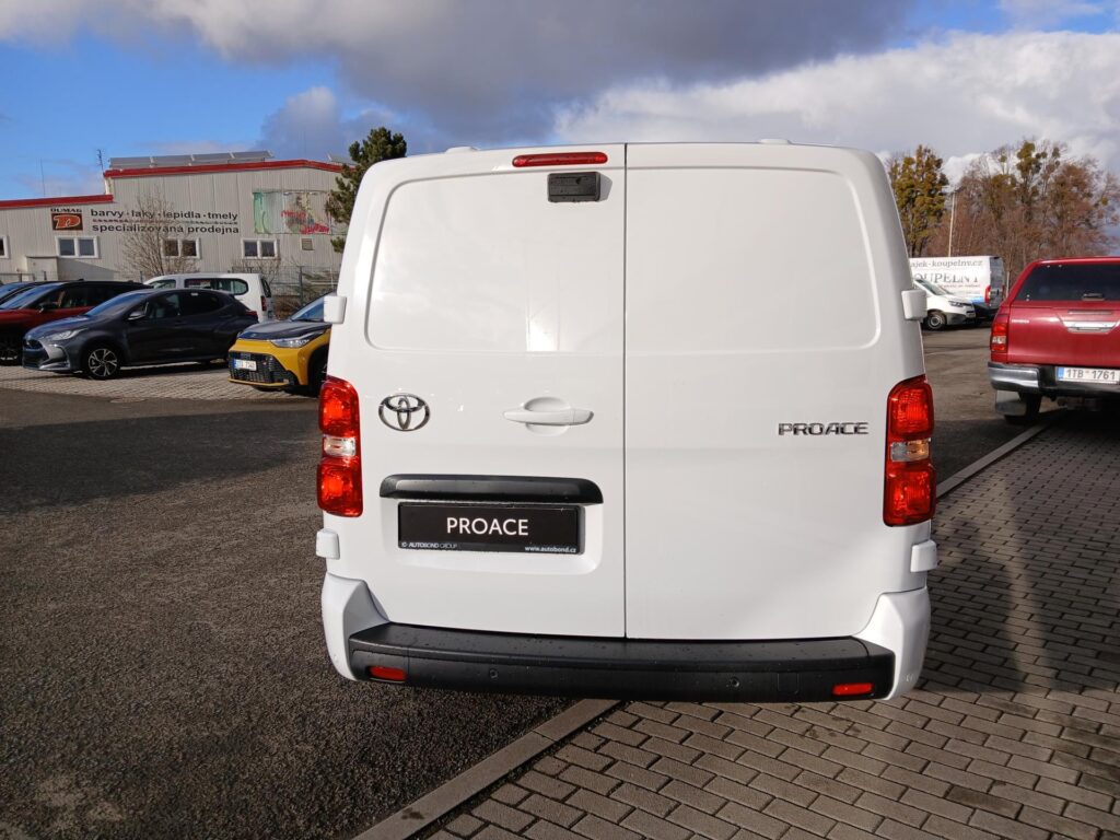 Toyota ProAce  2.2 D, 8st. AT, L2 Comfort