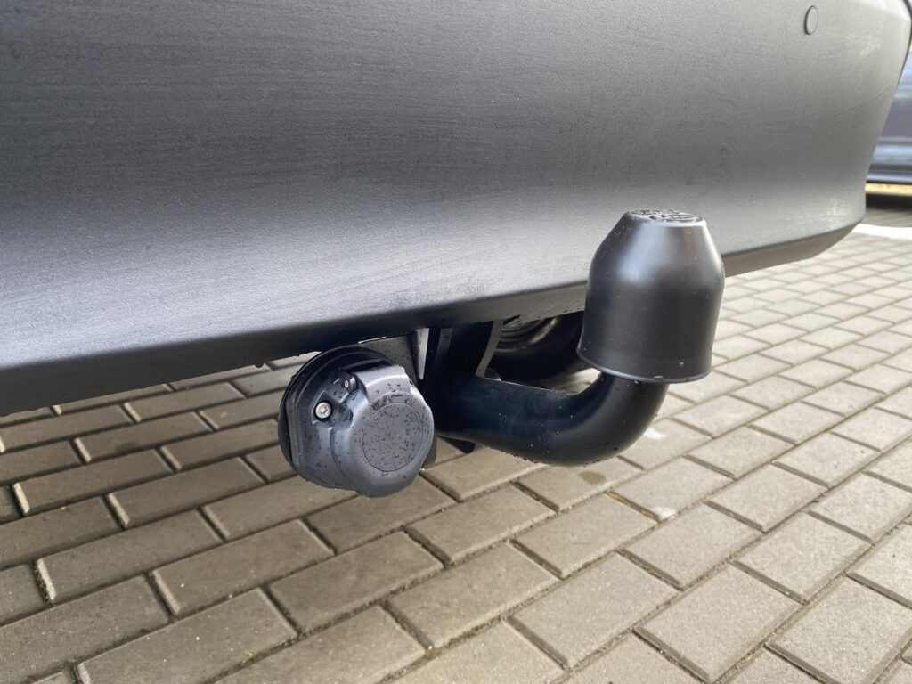 Toyota Yaris Cross  1.5 HEV 4x4 STYLE + tažné