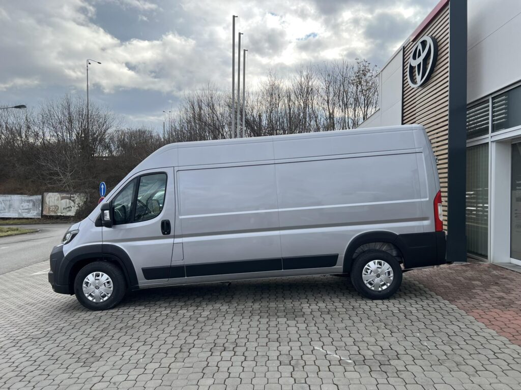 Toyota Proace Max  2.2 D 140 HP 6MT L3H2 Comfort