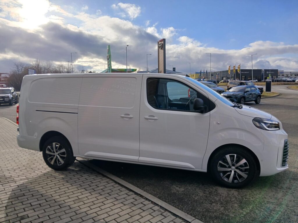 Toyota ProAce  2.2 D, 8st. AT, L2 Comfort