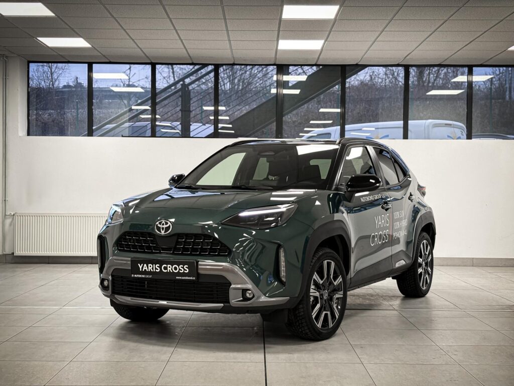 Toyota Yaris Cross  SUV, 1.5 Hybrid e-CVT (4x4) Executive